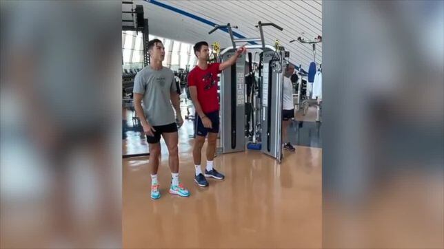 Cristiano le enseñó a Djokovic cómo hacer su increíble salto
