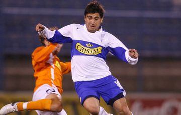 Fue figura en la UC hasta el 2003, año en que partió a San Lorenzo. El 2005 regresó para jugar en la U, pero no pudo destacar y volvió a la escuadra cruzada.