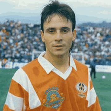 Marcelo Álvarez | Delantero que jugaba por las puntas y marcaba diferencia por su velocidd. Su primera etapa fue entre 1989 y 1995, y después regresó en 1997. Campeón en 1992.