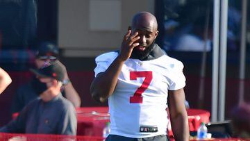 Super Bowl winning running back Leonard Fournette is rethinking a tweet he posted earlier this week that said he would not be getting the Covid vaccine..