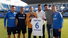 Pablo Ráez visita el entrenamiento del Málaga CF en La Rosaleda.  Twitter @MalagaCF