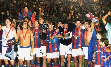 San Lorenzo (Argentina) en 2002, con un 66,7 por ciento de rendimiento en 8 partidos, con 5 triunfos, un empate y 2 derrotas.