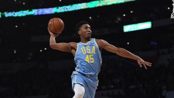 LOS ANGELES, CA - FEBRUARY 16: Donovan Mitchell #45 of Team USA dunks during the 2018 Mountain Dew Kickstart Rising Stars Game at Staples Center on February 16, 2018 in Los Angeles, California.   Kevork Djansezian/Getty Images/AFP == FOR NEWSPAPERS, INTE