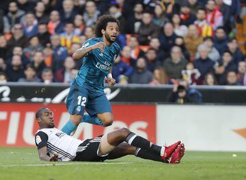 Marcelo scores his side's third goal. 1-3