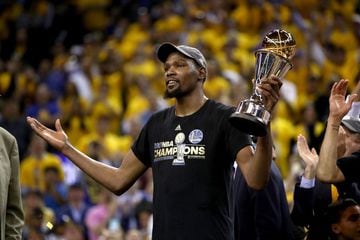 El gran fichaje de los Golden Stade Warriors respondió y ayudó al equipo para ganar el título de la NBA. Además, fue el MVP de la final.