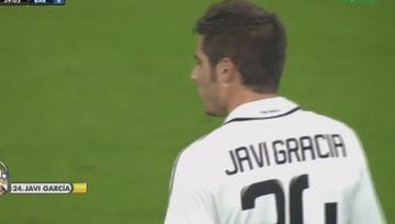 Durante su breve paso por el Real Madrid, el español sufrió por partida doble un error en su camiseta, pues colocaron la R de manera errónea y además no utilizaron tilde.