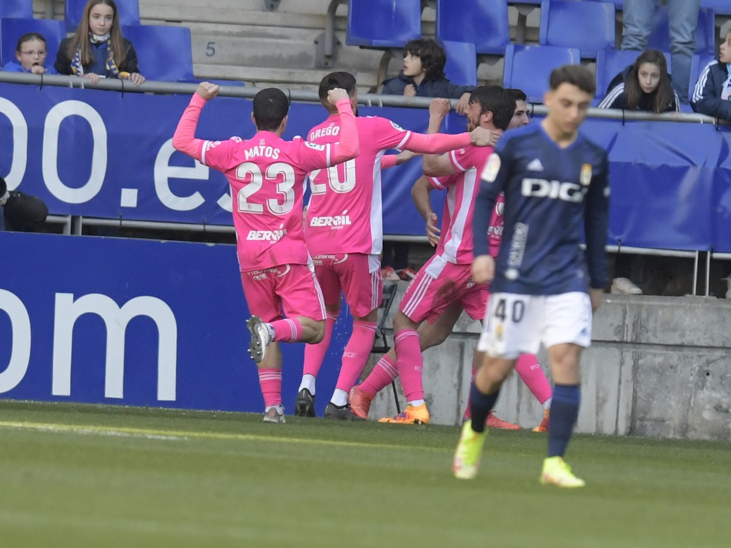 Partidos de burgos club de fútbol contra real oviedo