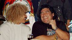 Valderrama y Maradona juntos.