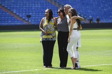 Mariano with his family