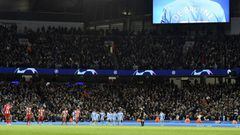 Manchester (United Kingdom), 05/04/2022.- A general view of the stadium after Kevin De Bruyne of Manchester City scored the 1-0 lead during the UEFA Champions League quarter final, first leg soccer match between Manchester City and Atletico Madrid in Manc