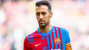 Busquets and Alba take pay cut to let Barcelona register Agüero