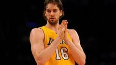 LOS ANGELES, CA - NOVEMBER 19:  Pau Gasol #16 of the Los Angeles Lakers stands on the court during the game against the Chicago Bulls on November 19, 2009 at Staples Center in Los Angeles, California.  NOTE TO USER: User expressly acknowledges and agrees that, by downloading and/or using this Photograph, User is consenting to the terms and conditions of the Getty Images License Agreement.   (Photo by Harry How/Getty Images)