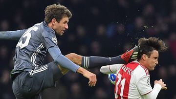 Müller apologises to Tagliafico for kick to the head