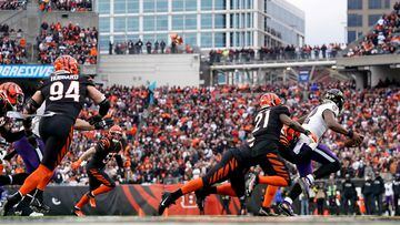 Lamar Jackson doesn't travel to Cincinnati for Ravens' wild-card playoff  game vs. Bengals, adding to speculation