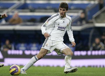 El delantero argentino llegó a España de la mano del Real Madrid donde jugó durante siete temporadas desde el 2006 hasta el 2013.