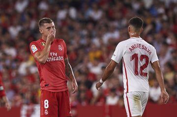 Toni Kroos of Real Madrid CF reacts during the La Liga match between Sevilla FC and Real Madrid CF at Estadio Ramon Sanchez Pizjuan on September 26, 2018 in Seville, Spain. 