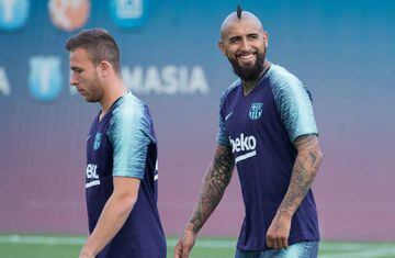 Arturo Vidal in his first training session with Barcelona.