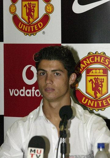 Rueda de prensa del delantero portugués cuando fichó por el Manchester United. 