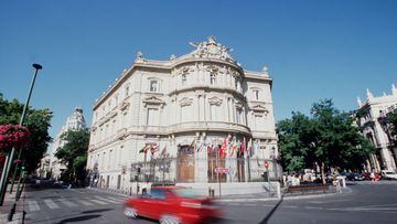 El Palacio de Linares, uno de los edificios más misteriosos de Madrid.