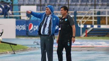 Guatemala obtuvo su primera victoria oficial bajo el mando del entrenador mexicano Luis Fernando Tena al vencer 2-0 a su similar de Belice.
