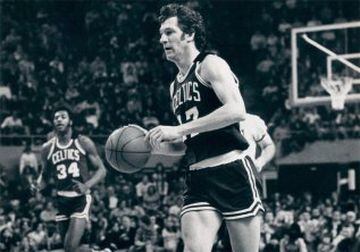 Another great legend of the Celtics and the NBA. He spent 16 years in Boston, winning eight championships (and the 1974 finals MVP award) and making the All-Star Game 13 times.