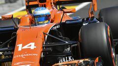 MTI104. Mogyorod (Hungary), 29/07/2017.- Spanish driver Fernando Alonso of McLaren-Honda stters his car during the qualifying session on the Hungaroring circuit in Mogyorod, near Budapest, Hungary, 29 July 2017. The Hungarian Formula One Grand Prix will b
