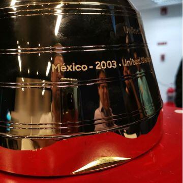 El trofeo de la Copa Oro visitó la redacción de AS México