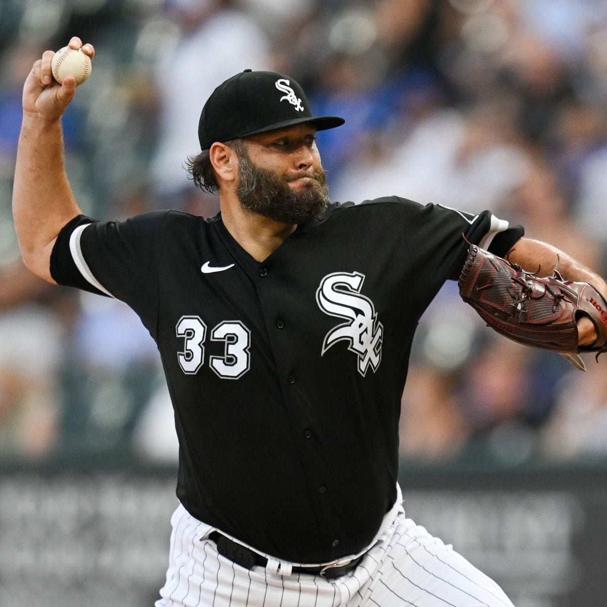 Report: Rangers trade right-handed ace Lance Lynn to White Sox