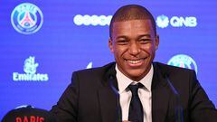 Al Hilal have had a bid for Mbappé accepted but he could walk away from PSG, according to an Italian sports lawyer.
