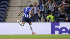 Luis D&iacute;az celebrando un gol con Porto.