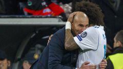 Marcelo se abraza a Zidane.
 
 
 
 
 
  ALEGRIA TERCER GOL MARCELO 3-1