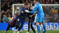 Arnau Tenas and Dani Carvajal took centre stage immediately after El Clásico on Sunday, when Barcelona’s substitute goalkeeper and the Real Madrid defender clashed on the Camp Nou pitch.