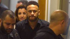 Brazilian soccer player Neymar leaves the police station after testifying in Rio de Janeiro, Brazil June 6, 2019. REUTERS/Lucas Landau