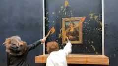 Activistas lanzan sopa a la Mona Lisa de Da Vinci en el museo de Louvre