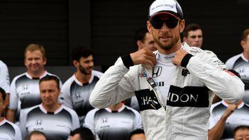 &iquest;Se volver&aacute; a poner Jenson Button el mono de McLaren a tiempo completo en 2018?