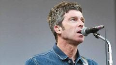 El m&uacute;sico brit&aacute;nico Noel Gallagher, exmiembro de Oasis, durante un concierto.