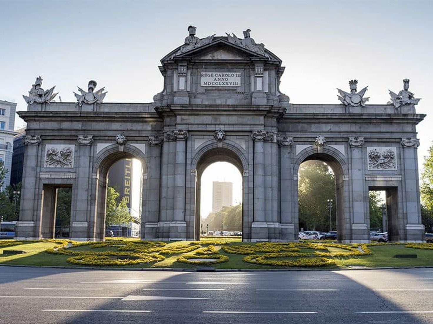 matriz fuente Bigote Por qué la Puerta de Alcalá de Madrid tiene dos caras? - AS.com