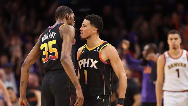 Booker y Durant resucitan a los Suns