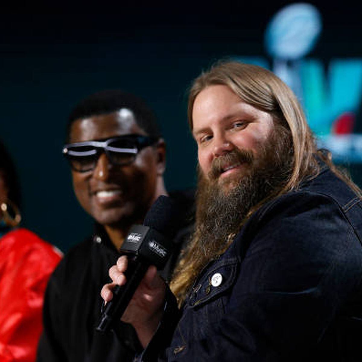 Who is Chris Stapleton, artist singing National Anthem at Super Bowl 2023?