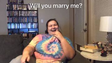 Le pide matrimonio a su novia durante un videojuego