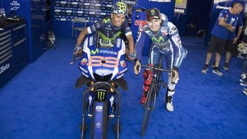 Nairo y Valverde cambian las bicicletas por motos