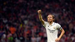 Real Madrid's Croatian midfielder Luka Modric gestures during the Spanish League football match between Club Atletico de Madrid and Real Madrid CF at the Wanda Metropolitano stadium in Madrid on September 18, 2022. (Photo by OSCAR DEL POZO / AFP)