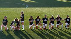 Players kneel in protest after NWSL change national anthem policy