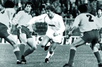 El 5 de febrero de 1984  Emilo Butragueño debuta con el Real Madrid frente al Cádiz