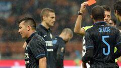 Gary Medel fue expulsado en el encuentro entre Inter y Verona. 
