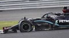 Lewis Hamilton (Mercedes W11), con un neum&aacute;tico pinchado, gan&oacute; el GP de Gran Breta&ntilde;a en Silverstone. F1 2020. 