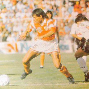 Pedro Jaque | Defensa con dos periodos en Cobreloa. Entre el 1992 y 1994, y 1995 y 1997. Fue campeón en 1992.