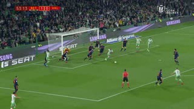 El gol olímpico de Joaquín que hizo delirar a los hinchas de Betis