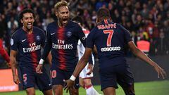 Paris Saint-Germain&#039;s French forward Kylian Mbappe (R) celebrates with Paris Saint-Germain&#039;s Brazilian forward Neymar (C) and Paris Saint-Germain&#039;s Brazilian defender Marquinhos after he scored a goal during the French L1 football match bet