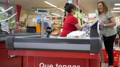 Dependienta de Supermercado Dia
 DIA
   (Foto de ARCHIVO)
 30/06/2020